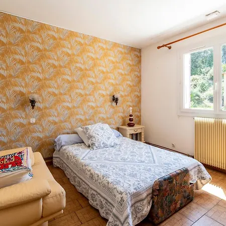 Hotel Dans Le Gard 3*